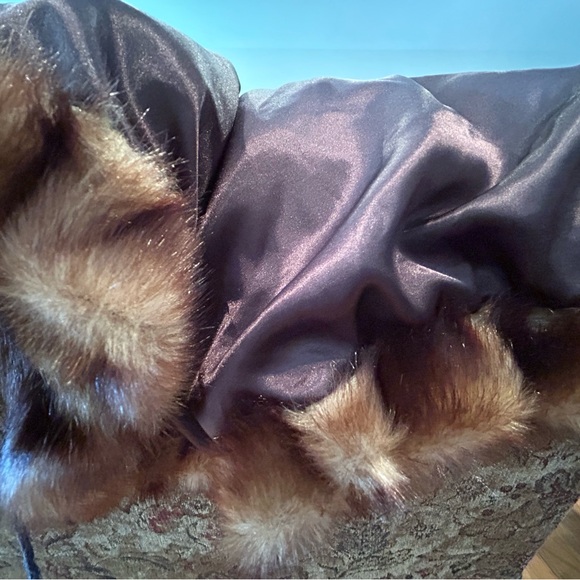 Regal faux fur size XS with hood. Excellent condition. - Picture 6 of 6
